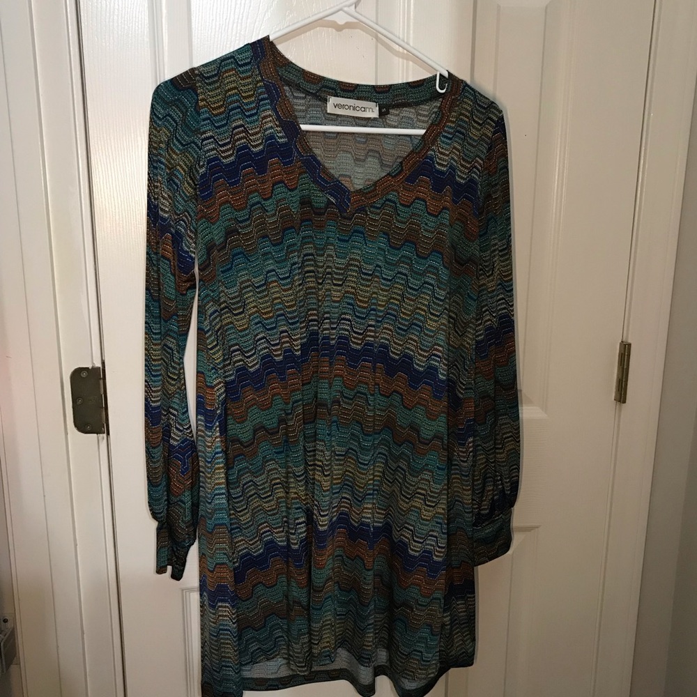 Multi colored, long sleeved tunic